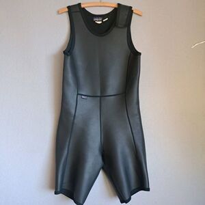 Patagonia Black Shimmer Shortie Wetsuit Women’s Large Surf Swim USA Neoprene
